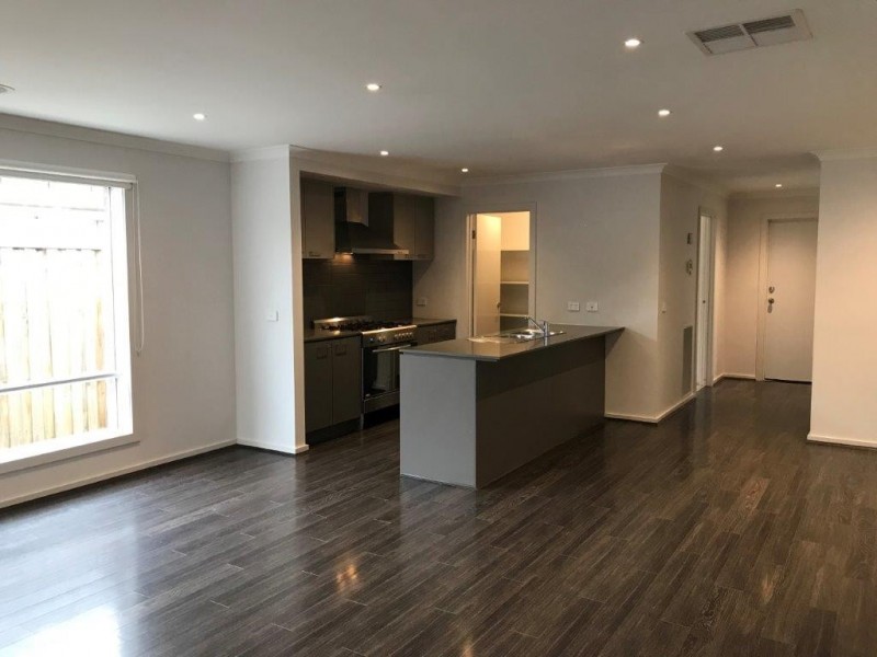 67 Macumba Drive, Clyde North VIC 3978