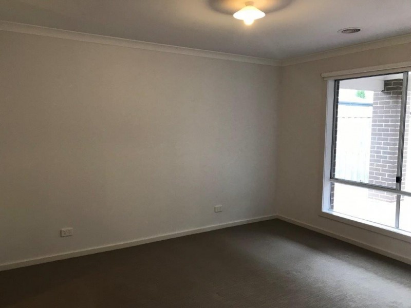 67 Macumba Drive, Clyde North VIC 3978