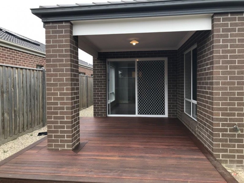 67 Macumba Drive, Clyde North VIC 3978