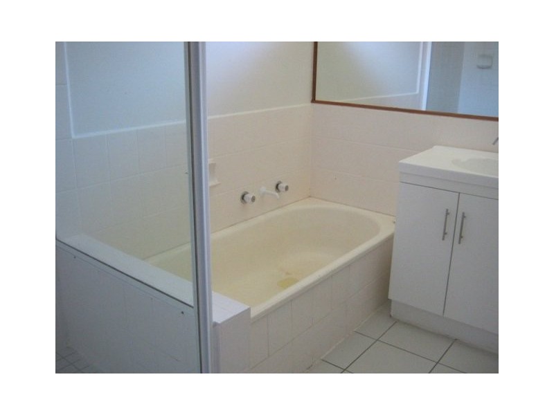 19 Westeligh Cres, Narre Warren VIC 3805