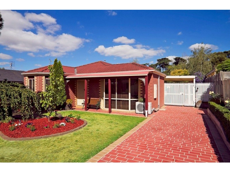 32 Warrawong Drive, Berwick VIC 3806