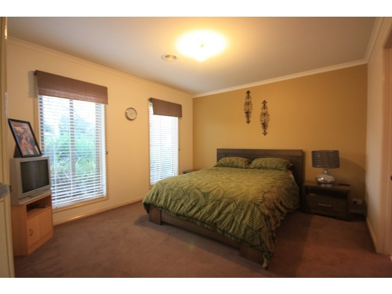 33 Stefan Drive, Berwick VIC 3806