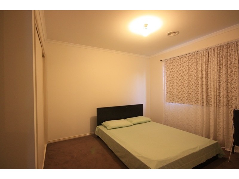 33 Stefan Drive, Berwick VIC 3806