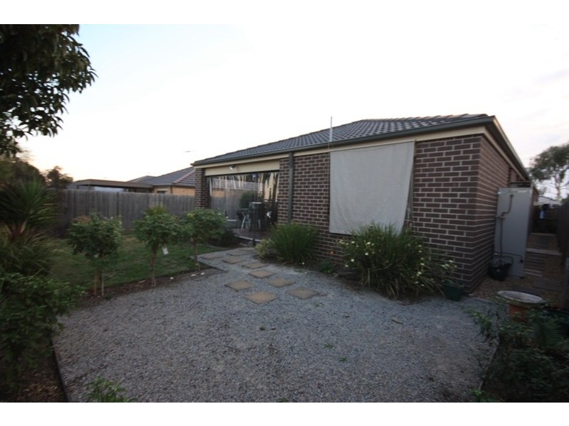 33 Stefan Drive, Berwick VIC 3806