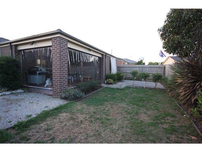 33 Stefan Drive, Berwick VIC 3806