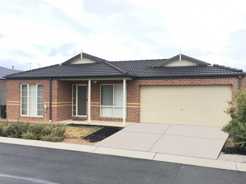 19 Southampton Drive, Langwarrin VIC 3910