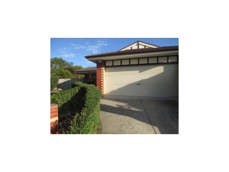 10  Henshaw Court, Narre Warren South VIC 3805