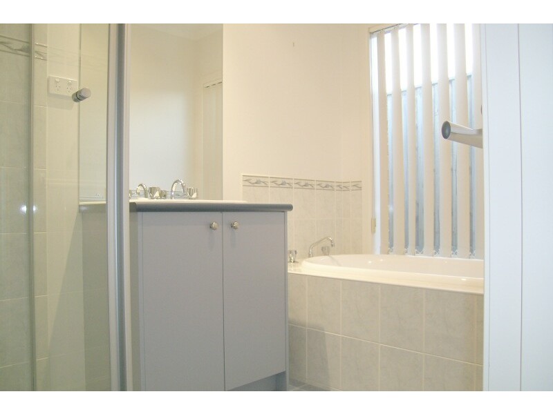 12 Bishop Place, Berwick VIC 3806