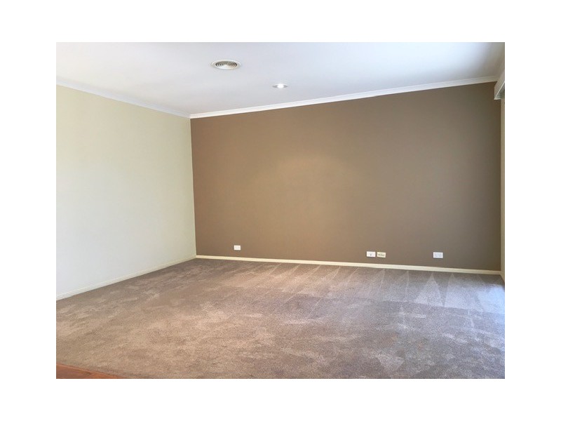 20 Hartsmere Drive, Berwick VIC 3806