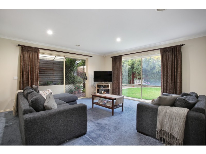 25 Kinsale View, Berwick VIC 3806