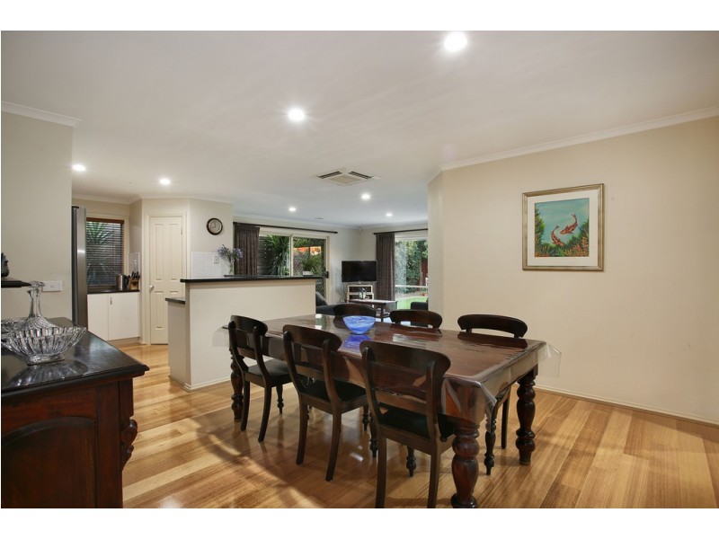 25 Kinsale View, Berwick VIC 3806