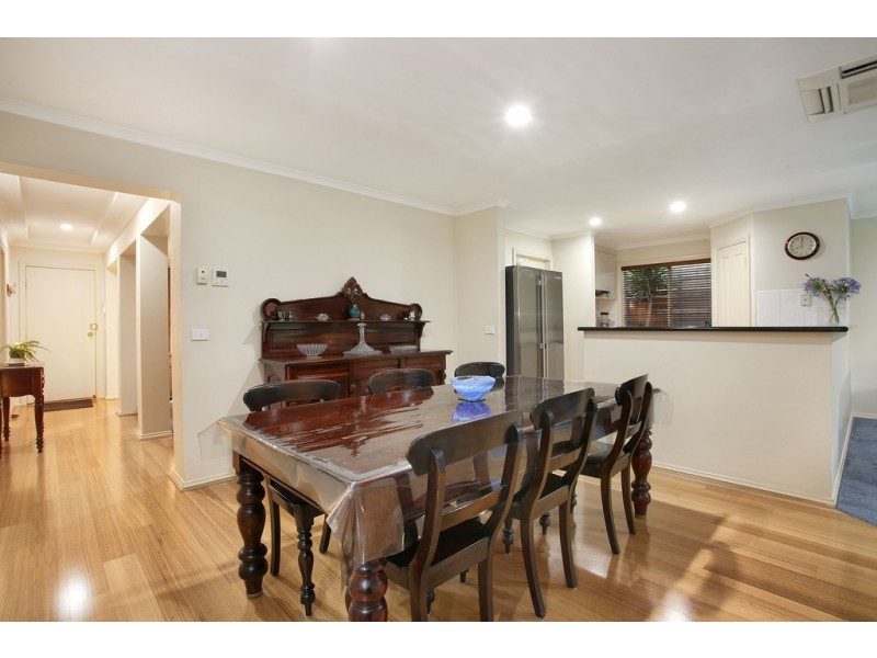25 Kinsale View, Berwick VIC 3806