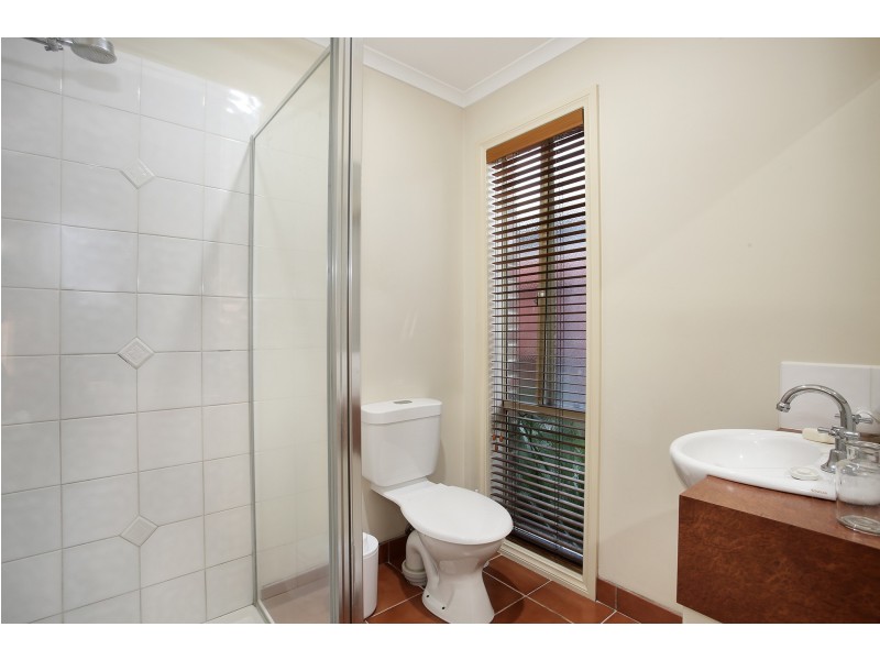 25 Kinsale View, Berwick VIC 3806