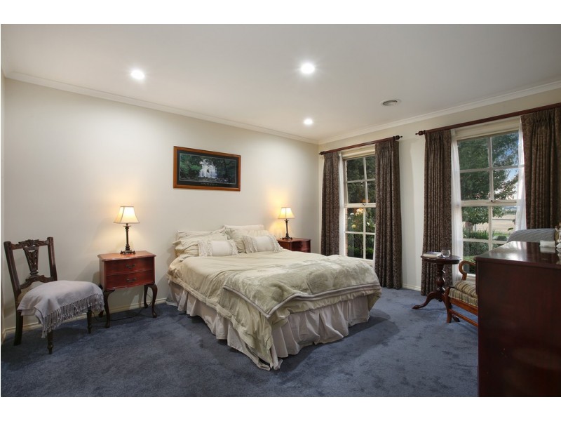 25 Kinsale View, Berwick VIC 3806