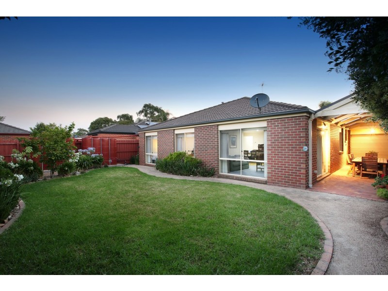 25 Kinsale View, Berwick VIC 3806