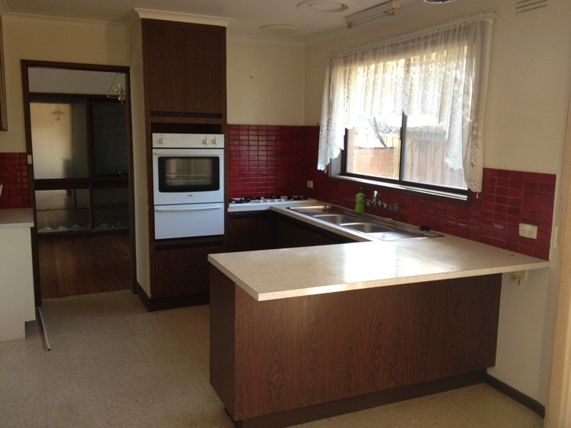 8 Hillbrick Court, Narre Warren VIC 3805