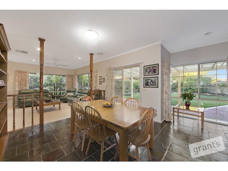13 Dryden Court, Berwick VIC 3806