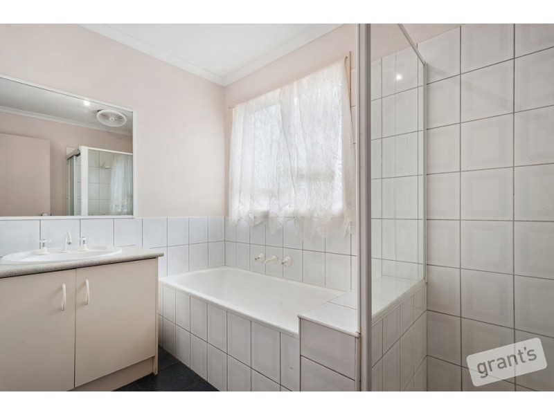 11 Riddleston Court, Narre Warren South VIC 3805