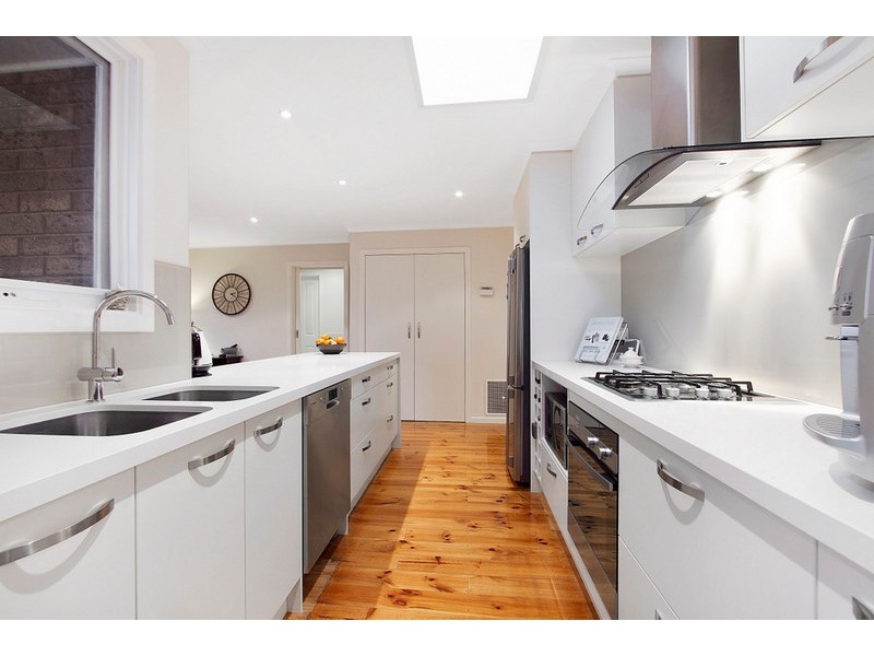 8 Francis Court, Narre Warren VIC 3805