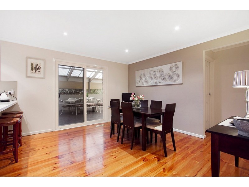 8 Francis Court, Narre Warren VIC 3805