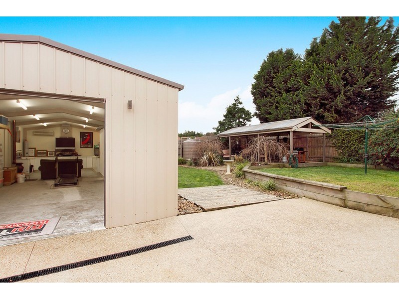 8 Francis Court, Narre Warren VIC 3805