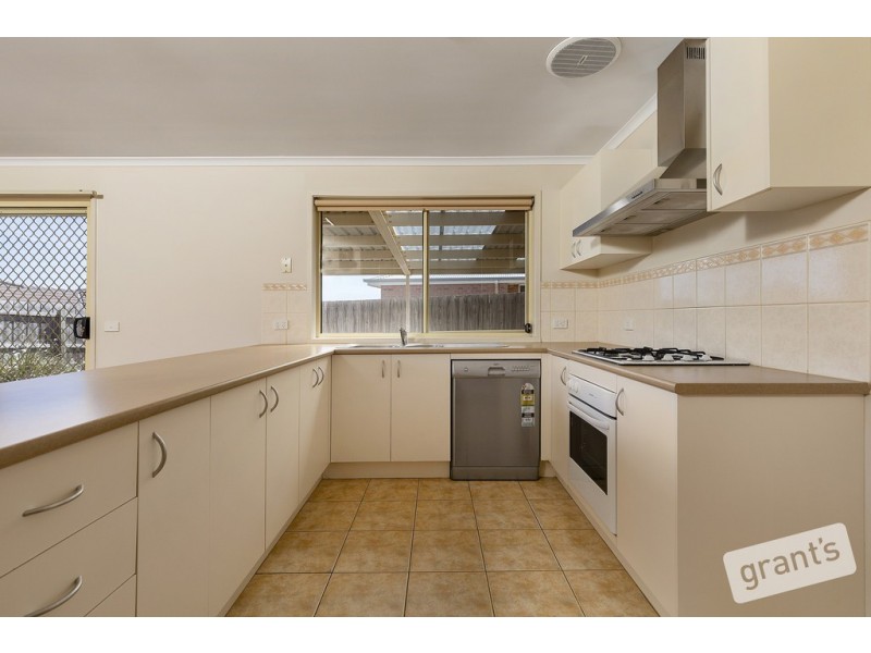 27 Turella Close, Berwick VIC 3806