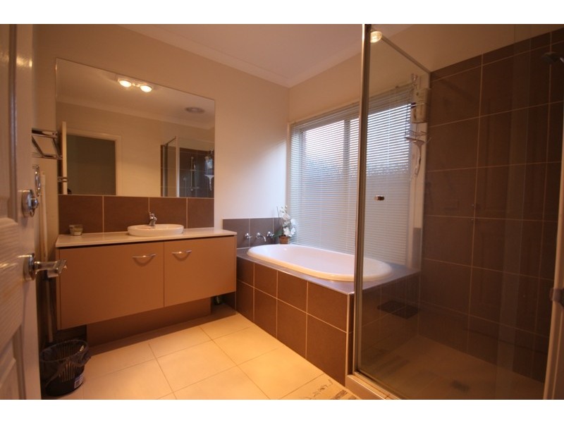 2 Florida Court, Berwick VIC 3806