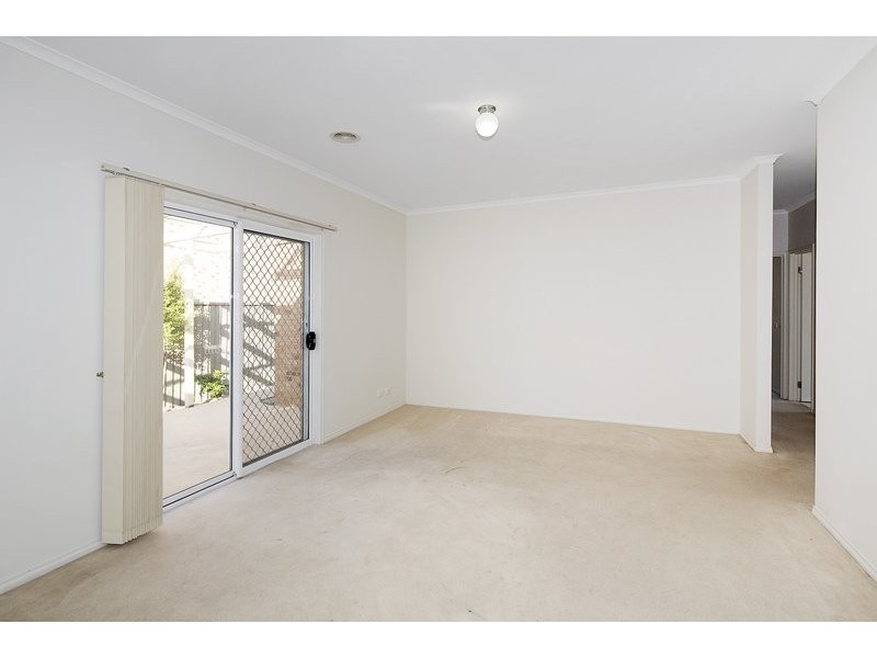 9 Cormorant Parade, Pakenham VIC 3810