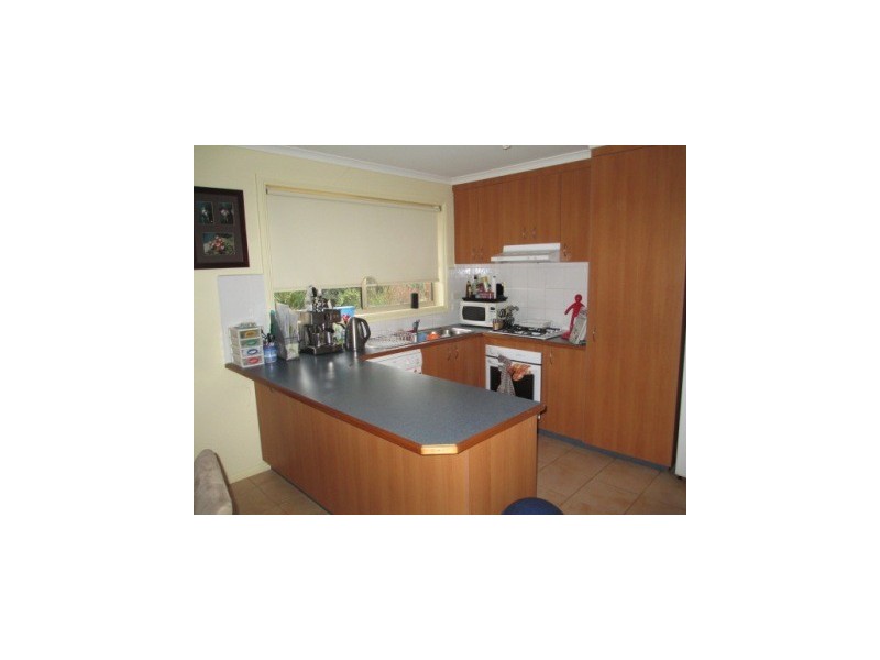 18 Adrian Drive, Pakenham VIC 3810