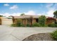 2/10 Buchanan Rd, Berwick VIC 3806