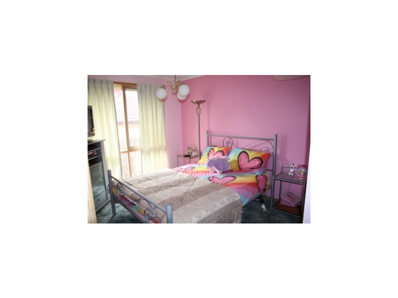 1 Raphael Street, Hallam VIC 3803