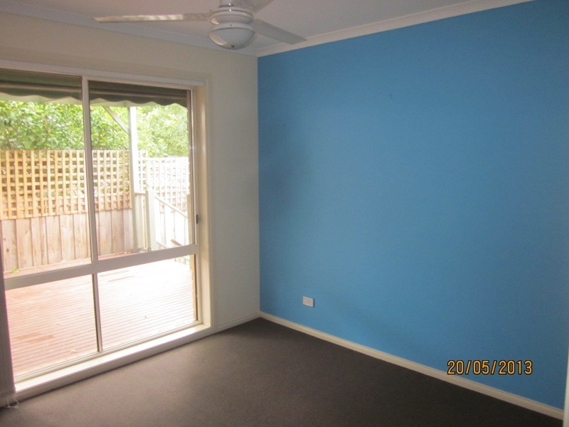 2/10 Buchanan Rd, Berwick VIC 3806