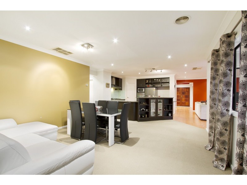19 Hartsmere Drive, Berwick VIC 3806