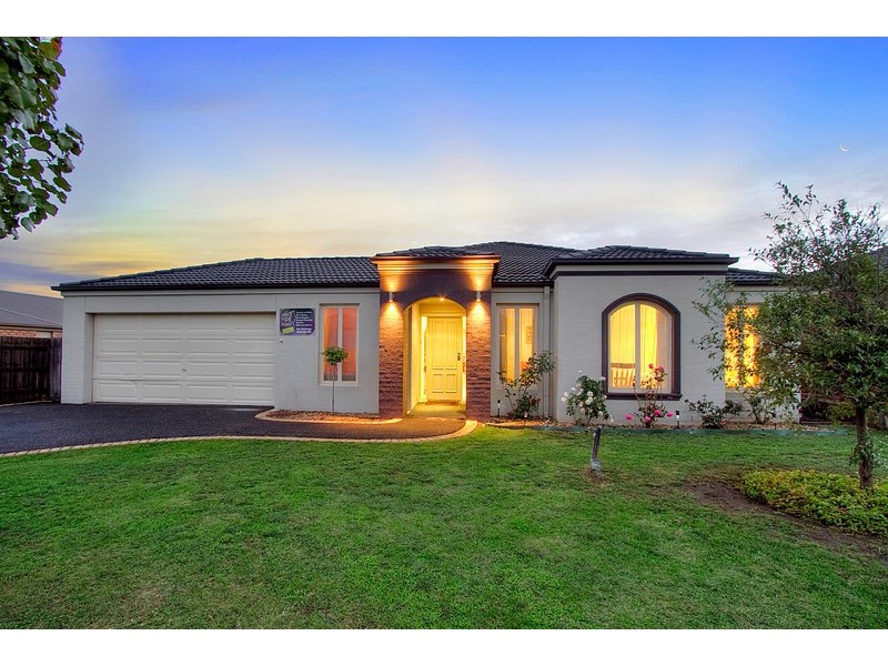 56 Hartsmere Drive, Berwick VIC 3806
