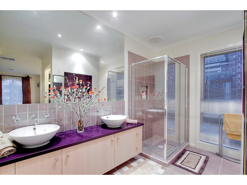 56 Hartsmere Drive, Berwick VIC 3806