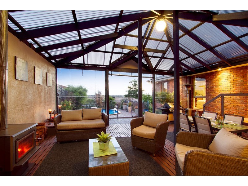 17 Lodge Crescent, Berwick VIC 3806