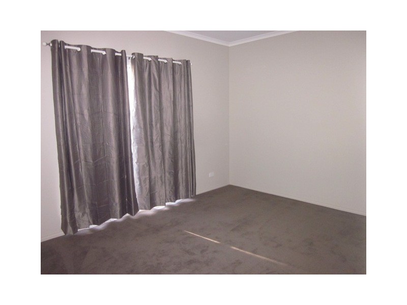 8 Day Lilly Court, Pakenham VIC 3810