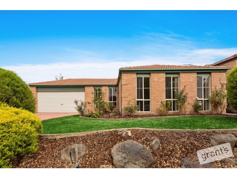 15 Highland Crescent, Narre Warren South VIC 3805