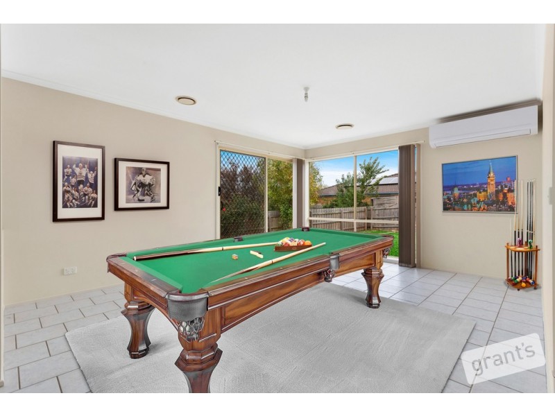 15 Highland Crescent, Narre Warren South VIC 3805