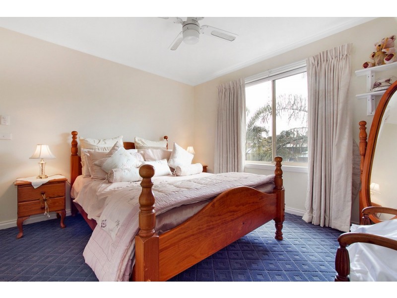 44 Royston Avenue, Berwick VIC 3806