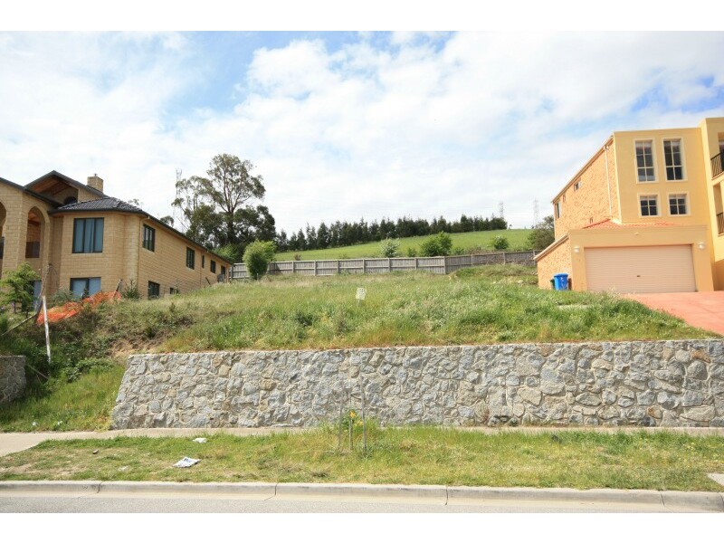 43 Montbrae Circuit, Narre Warren VIC 3805