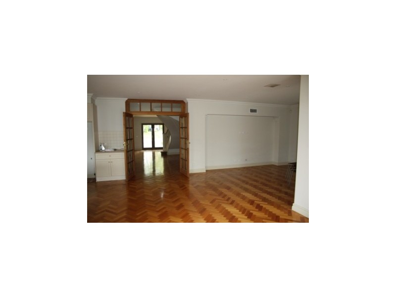 120 Berwick Springs Boulevard, Narre Warren South VIC 3805