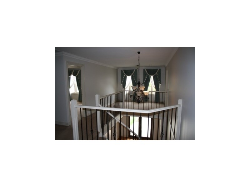 120 Berwick Springs Boulevard, Narre Warren South VIC 3805