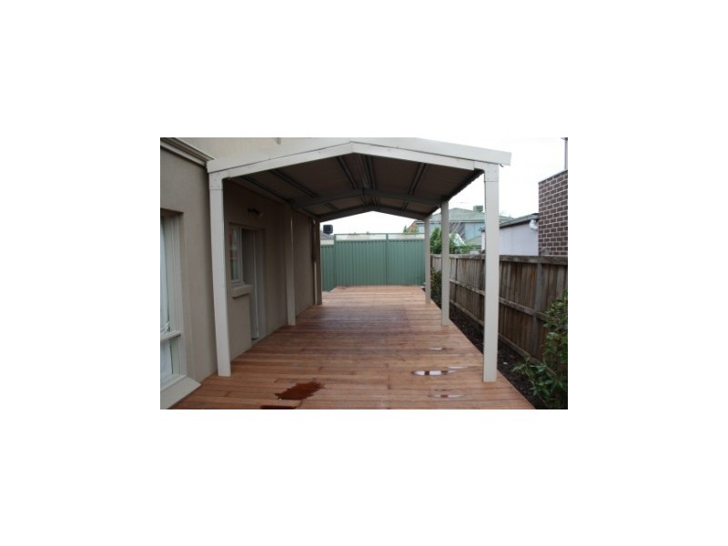 120 Berwick Springs Boulevard, Narre Warren South VIC 3805