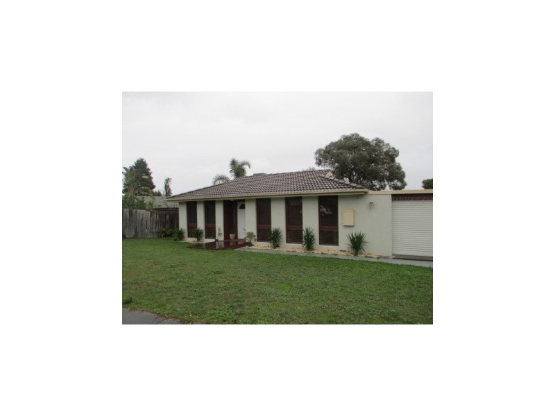 15 Hughes Close, Endeavour Hills VIC 3802