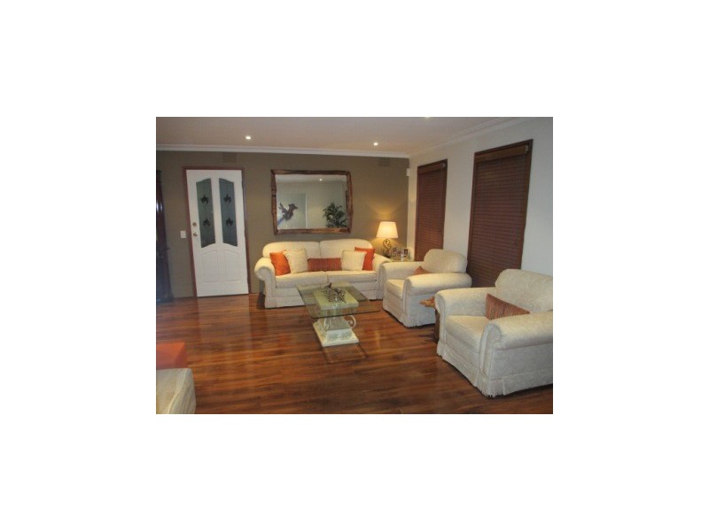 15 Hughes Close, Endeavour Hills VIC 3802