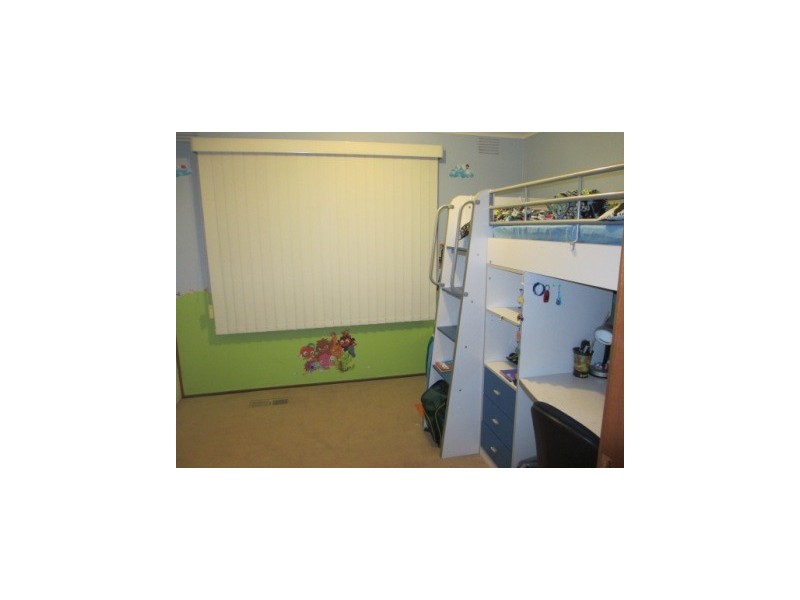 15 Hughes Close, Endeavour Hills VIC 3802