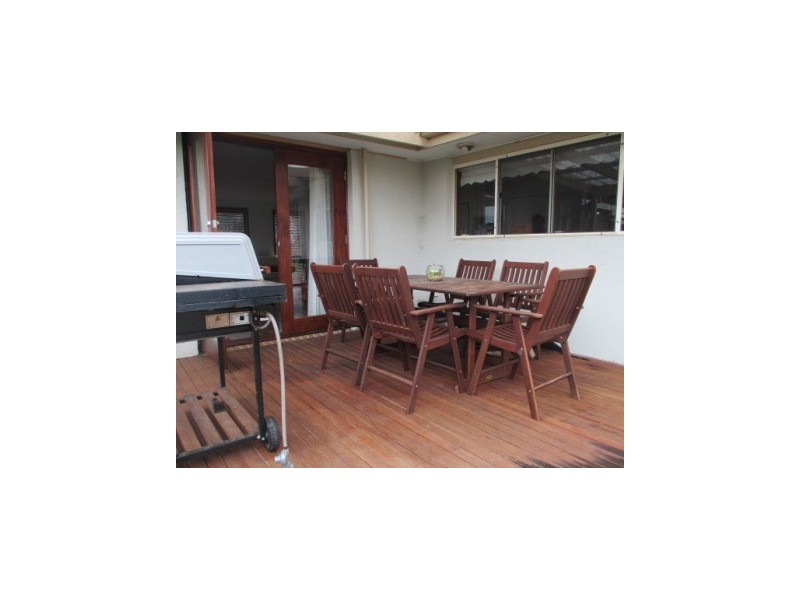 15 Hughes Close, Endeavour Hills VIC 3802