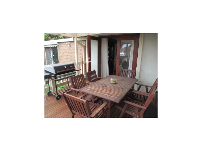 15 Hughes Close, Endeavour Hills VIC 3802