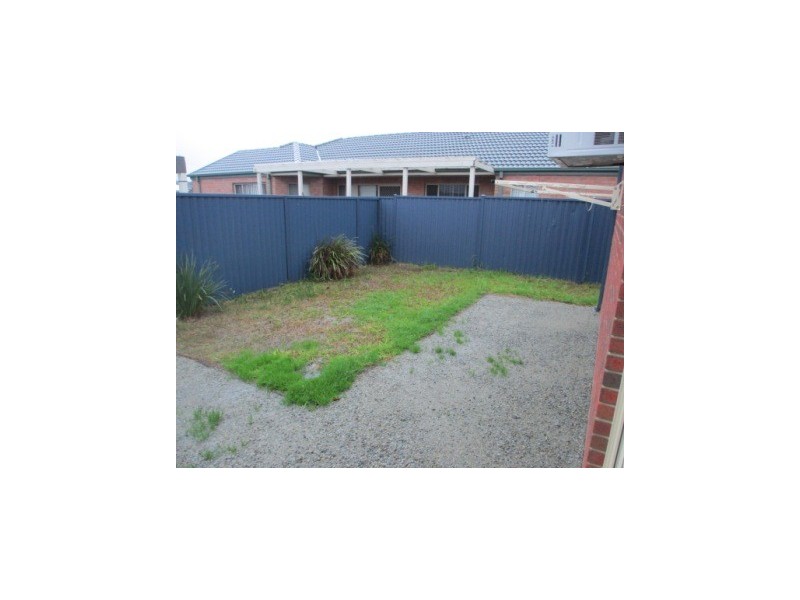 3 Scarlet Crescent, Pakenham VIC 3810